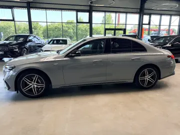 MERCEDES-BENZ E 300 e AMG Advanced  Night AHK 360 -K…