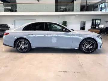 MERCEDES-BENZ E 300 e AMG Advanced  Night AHK 360 -K…