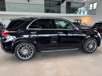 MERCEDES-BENZ GLE 350 de 4M AMG Pano AIRMATIC AHK Le…