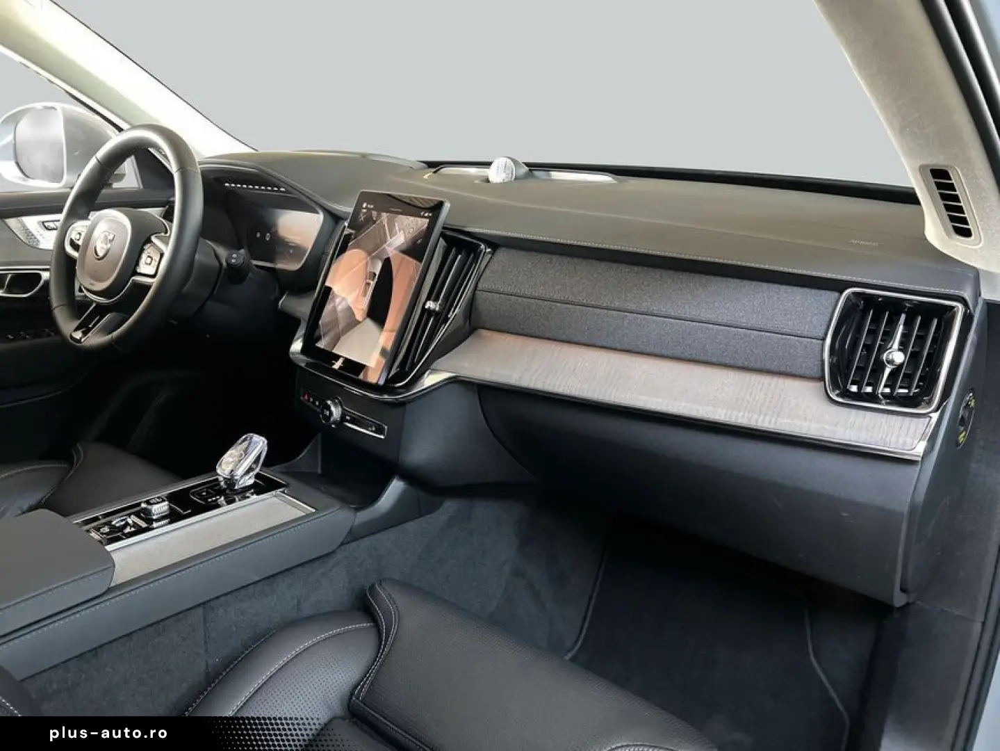 VOLVO XC90 T8 UltraBright Massage Ventilation B&W 360