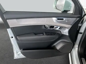 VOLVO XC90 T8 UltraBright Massage Ventilation B&W 360