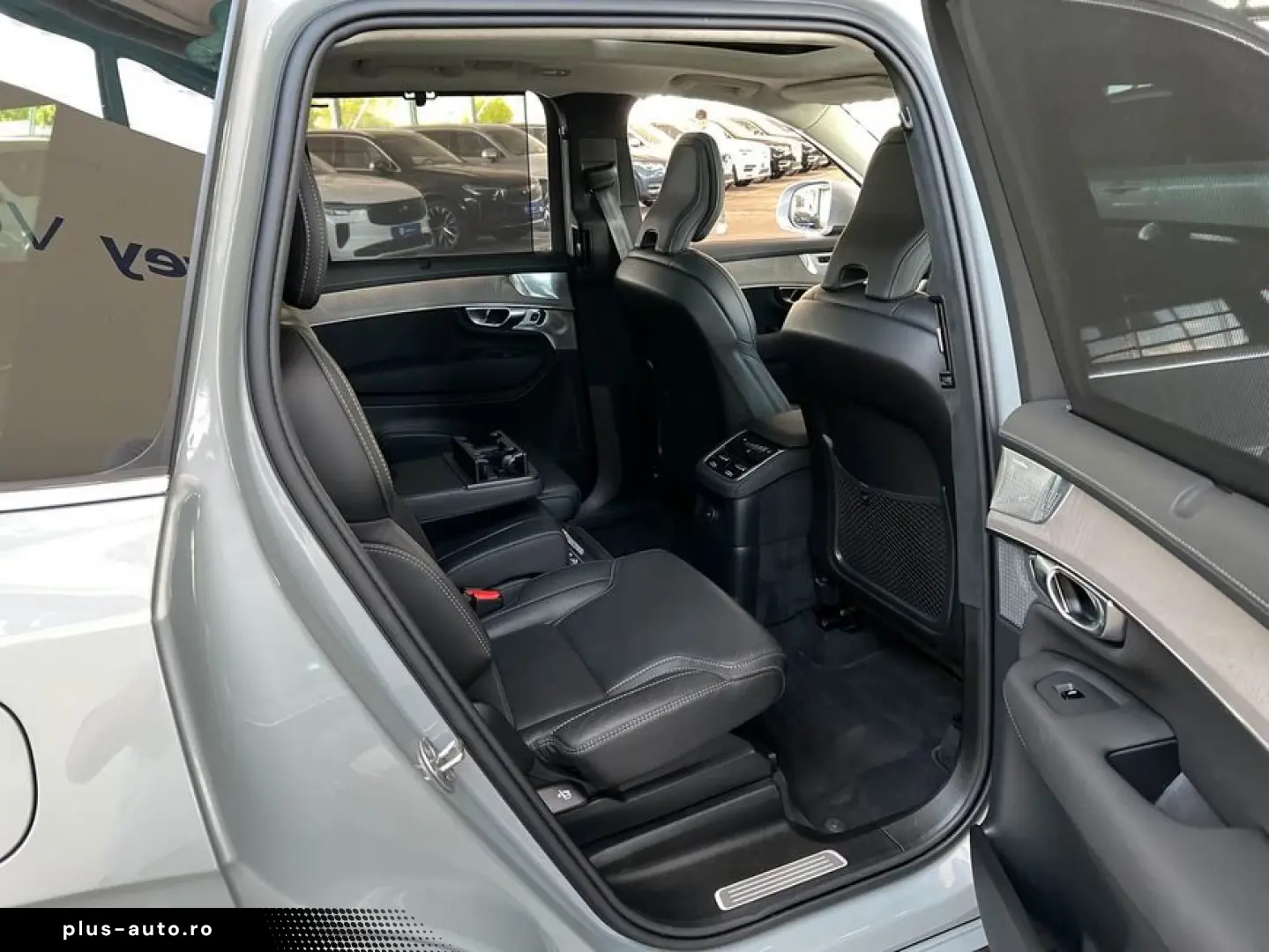 VOLVO XC90 T8 UltraBright Massage Ventilation B&W 360