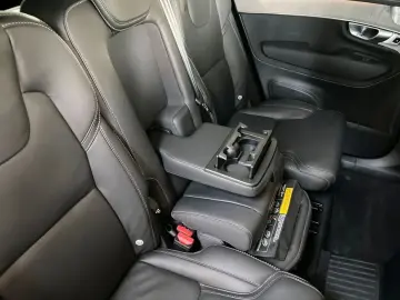 VOLVO XC90 T8 UltraBright Massage Ventilation B&W 360