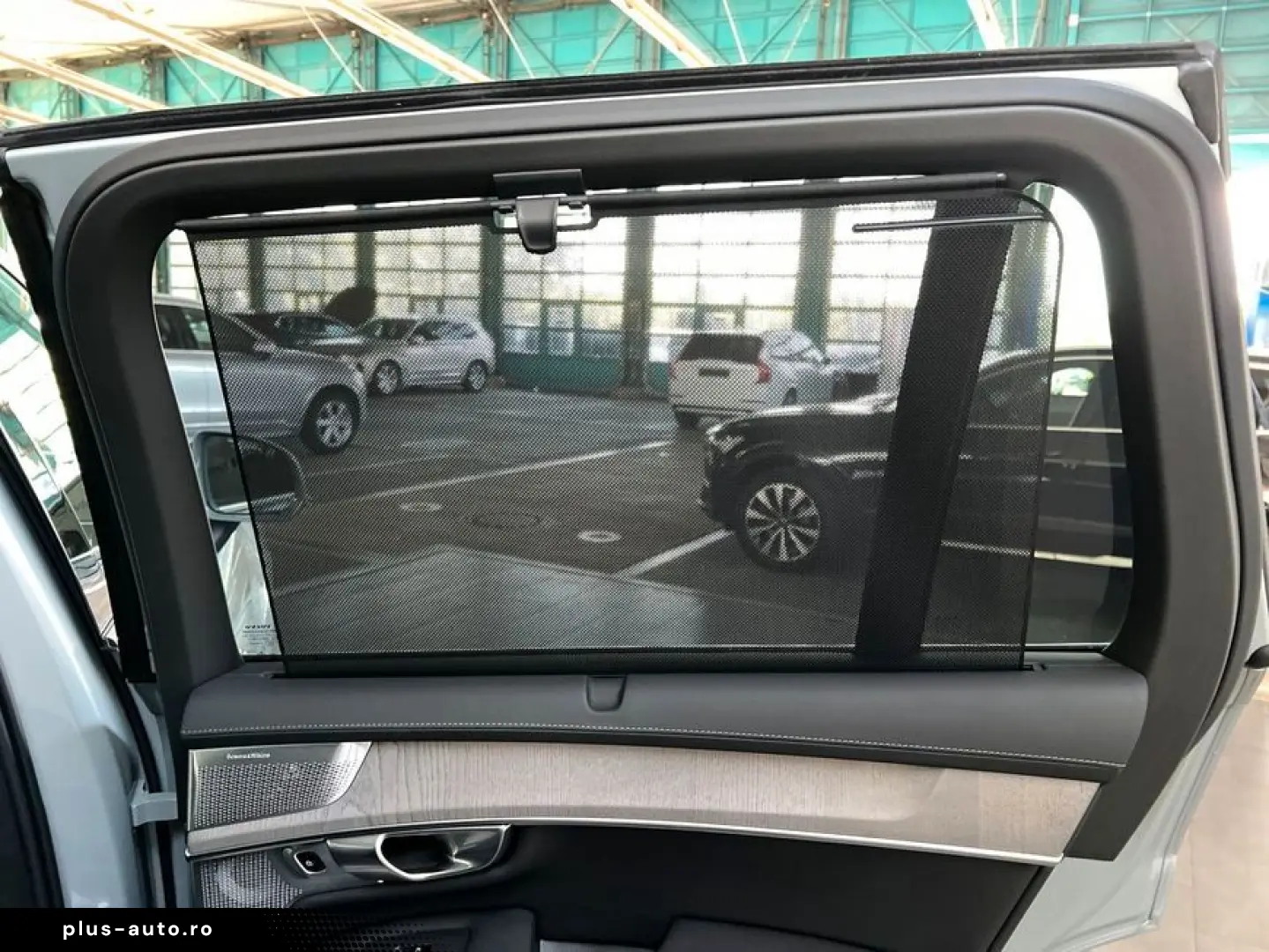 VOLVO XC90 T8 UltraBright Massage Ventilation B&W 360