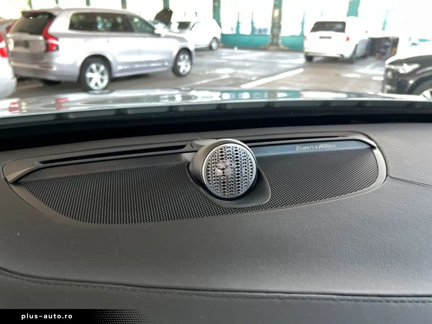 VOLVO XC90 T8 UltraBright Massage Ventilation B&W 360