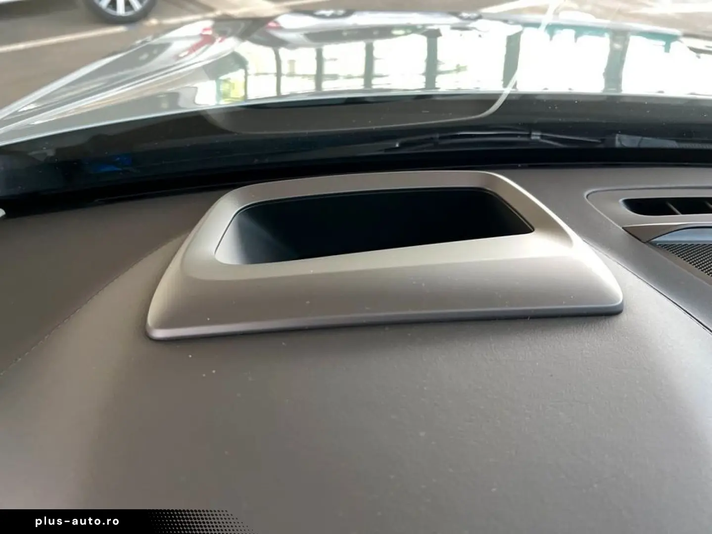 VOLVO XC90 T8 UltraBright Massage Ventilation B&W 360