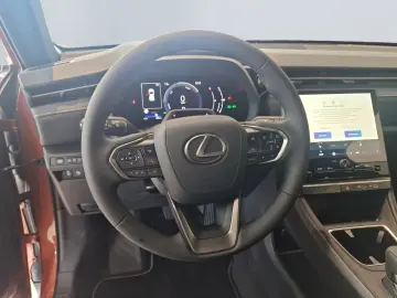 Lexus LBX FWD Basis