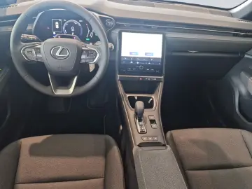 Lexus LBX FWD Basis