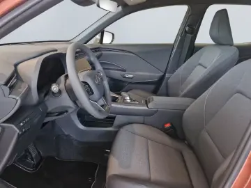 Lexus LBX FWD Basis