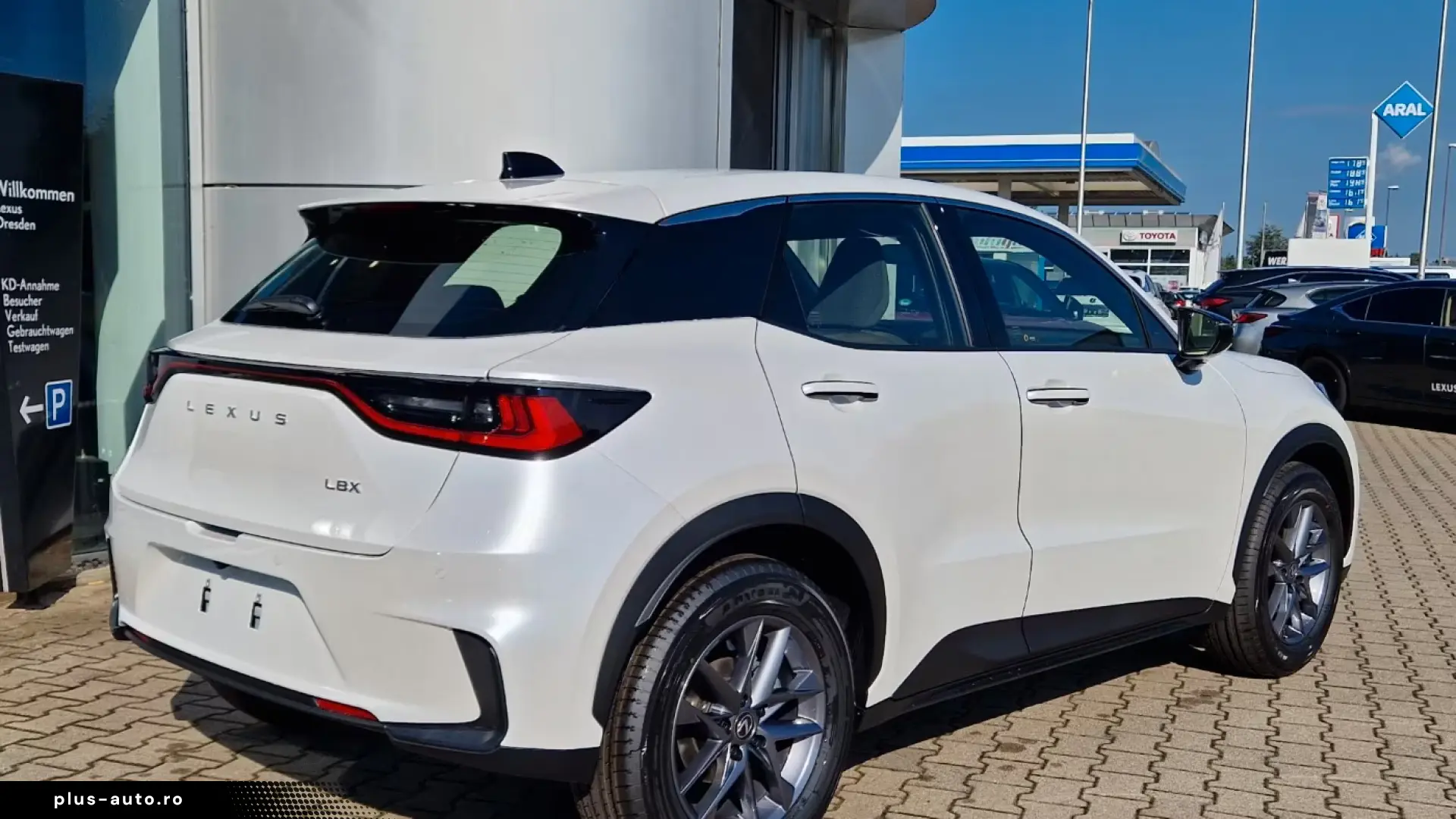 Lexus LBX 1 5 FWD Komfort Paket