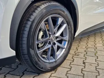 Lexus LBX 1 5 FWD Komfort Paket