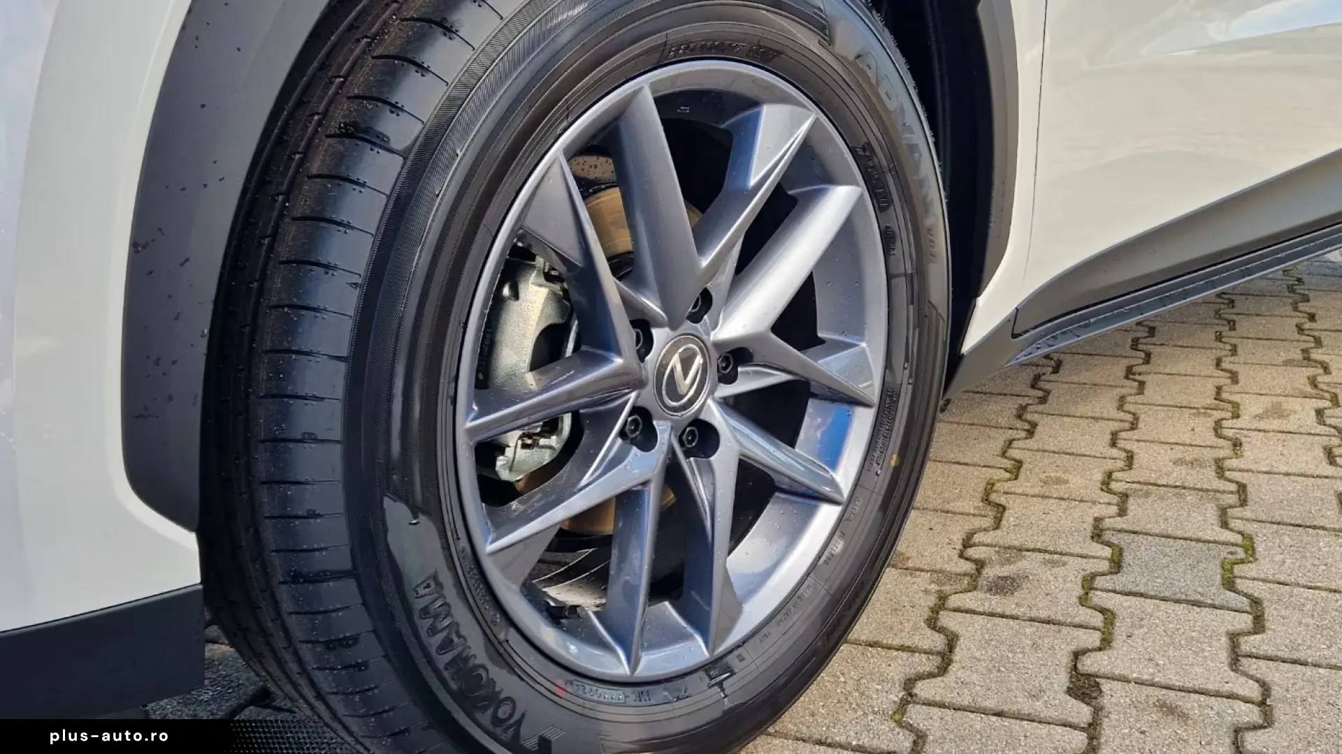 Lexus LBX 1 5 FWD Komfort Paket