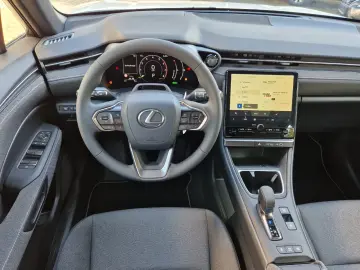 Lexus LBX 1 5 FWD Komfort Paket