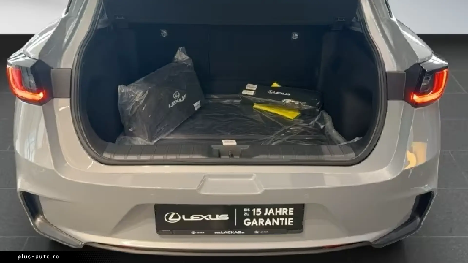Lexus LBX Basis 1.5 KOMFORT-PAK.