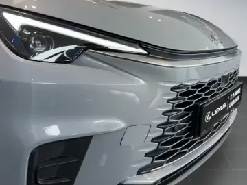 Lexus LBX Basis 1.5 KOMFORT-PAK.