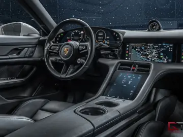 PORSCHE Taycan 4S Cross Turismo 21  Pano 18-way BOSE