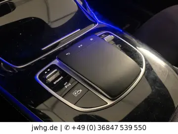 MERCEDES-BENZ E300e 2x AMG Designo MB-LED FahrAss  HeadUp