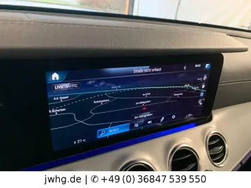 MERCEDES-BENZ E300e 2x AMG Designo MB-LED FahrAss  HeadUp