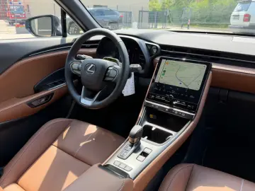 Lexus LBX RELAX.1.5