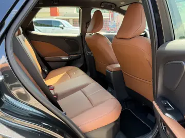 Lexus LBX RELAX.1.5