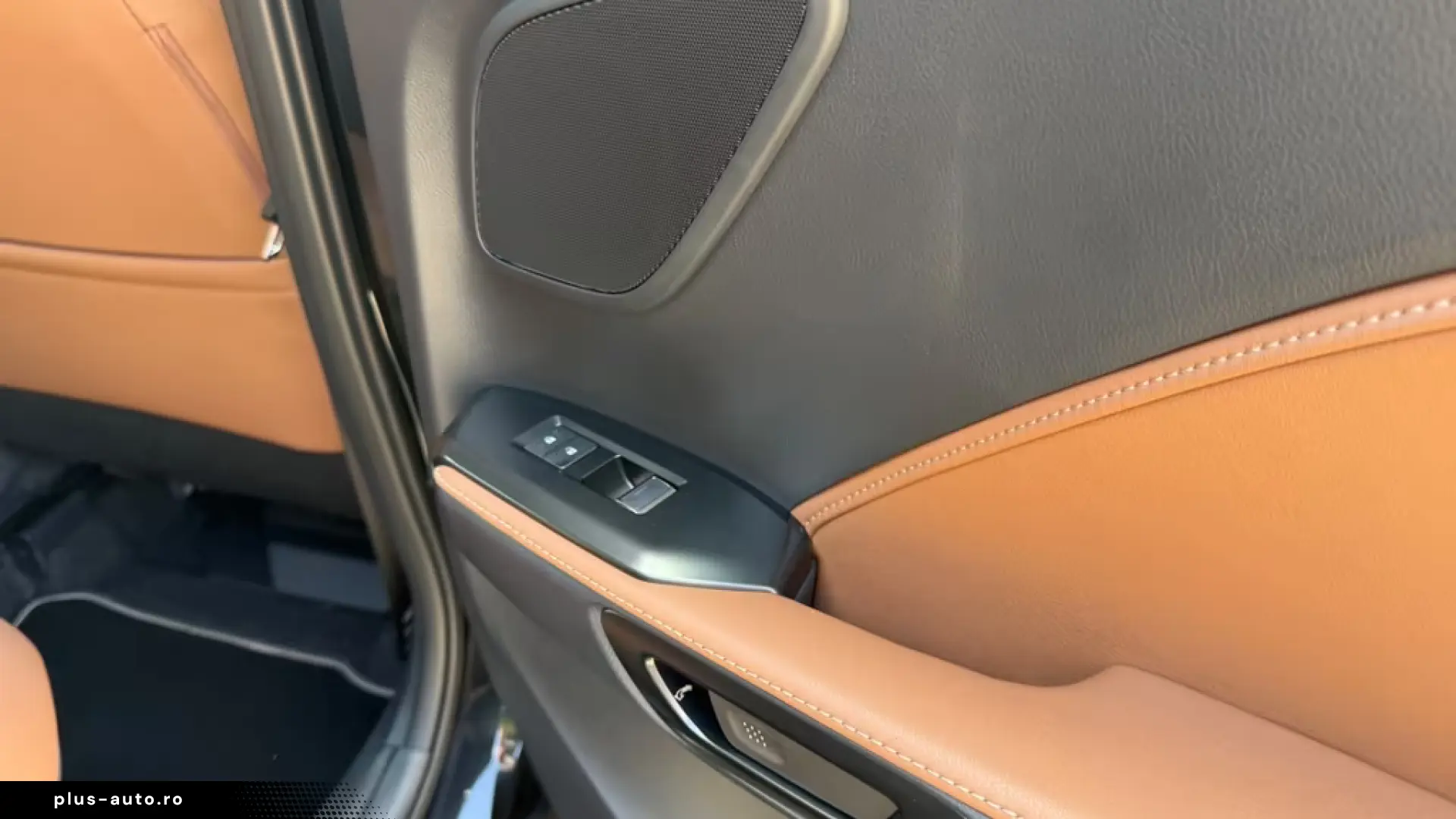 Lexus LBX RELAX.1.5