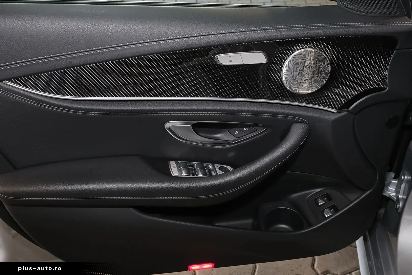 MERCEDES-BENZ E 300 e AMG PANO KAMERA HIFI NIGHT LED 18