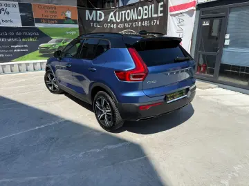 VOLVO XC40 R DESIGN