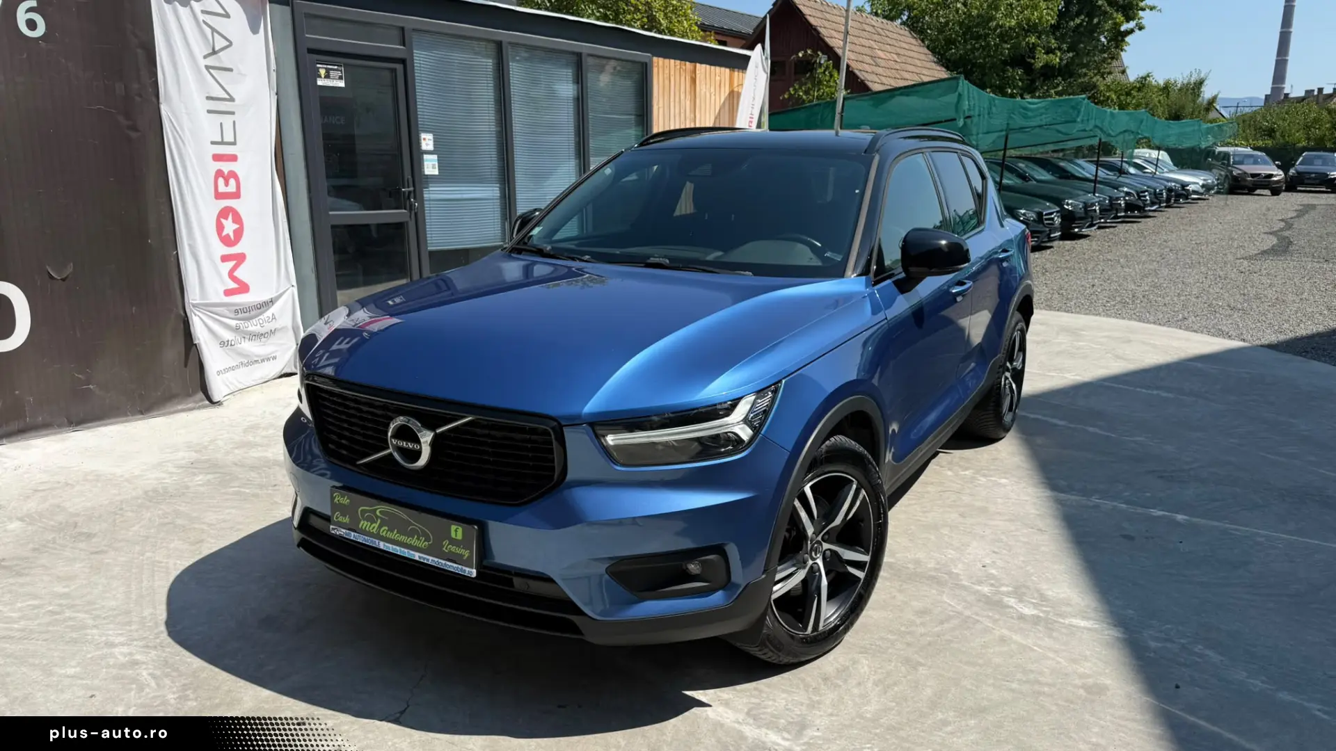 VOLVO XC40 R DESIGN