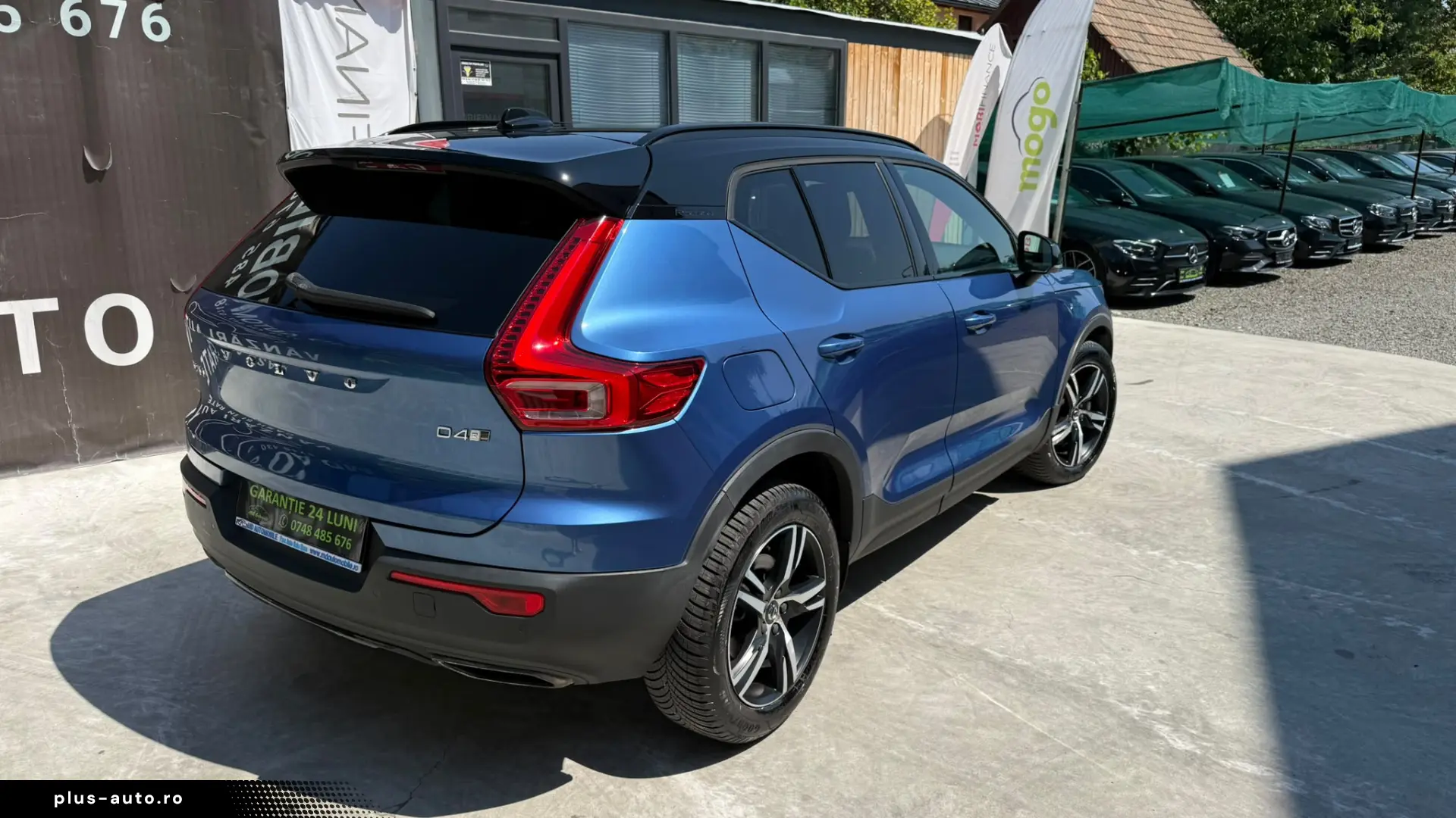 VOLVO XC40 R DESIGN