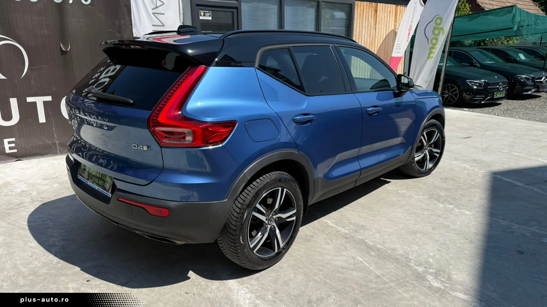 VOLVO XC40 R DESIGN