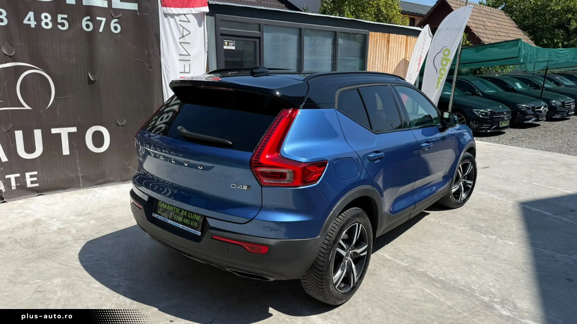 VOLVO XC40 R DESIGN
