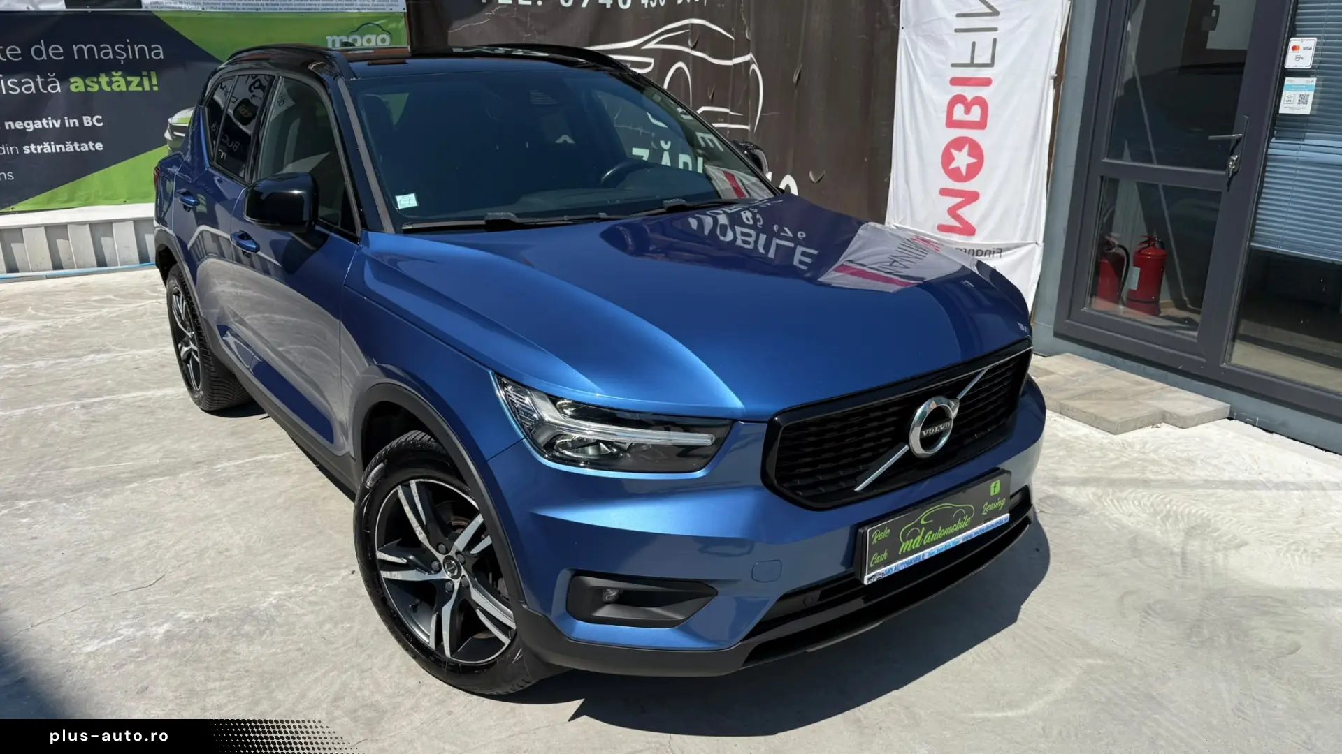 VOLVO XC40 R DESIGN
