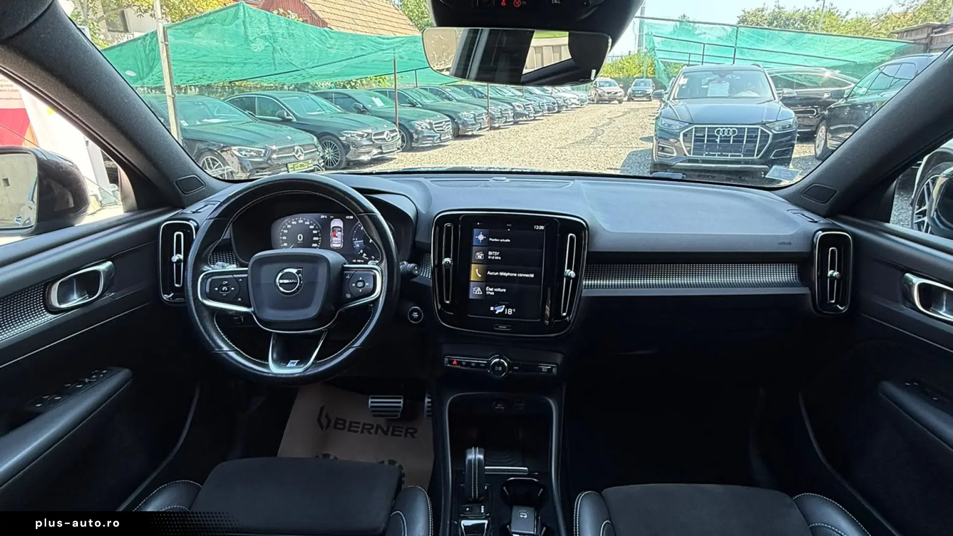 VOLVO XC40 R DESIGN