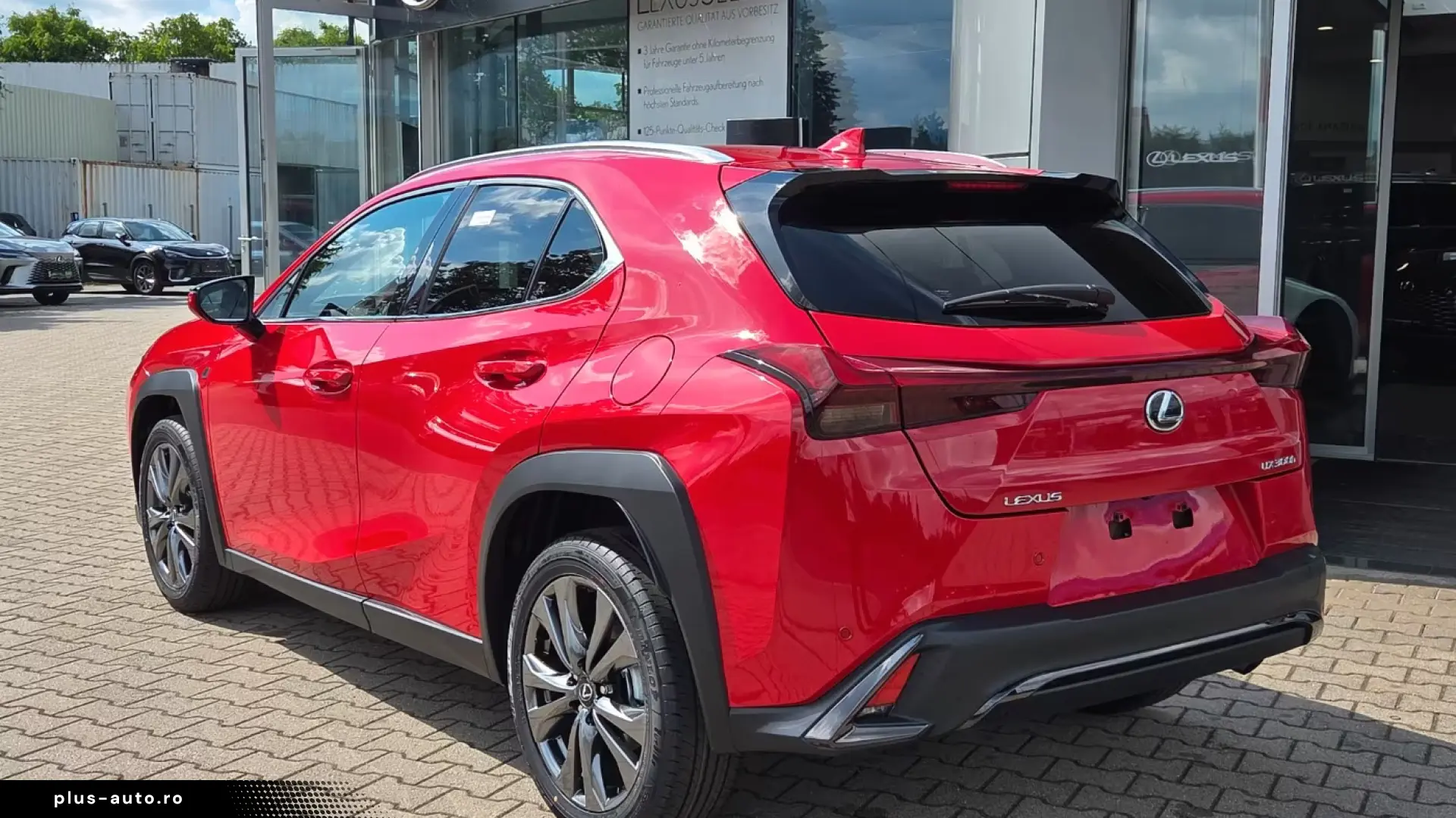 Lexus UX 300h F Sport Design