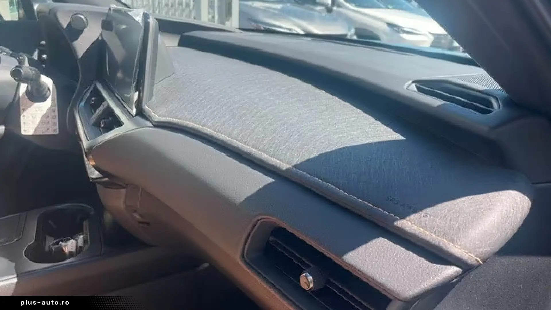 Lexus UX 300h F-Sport Design