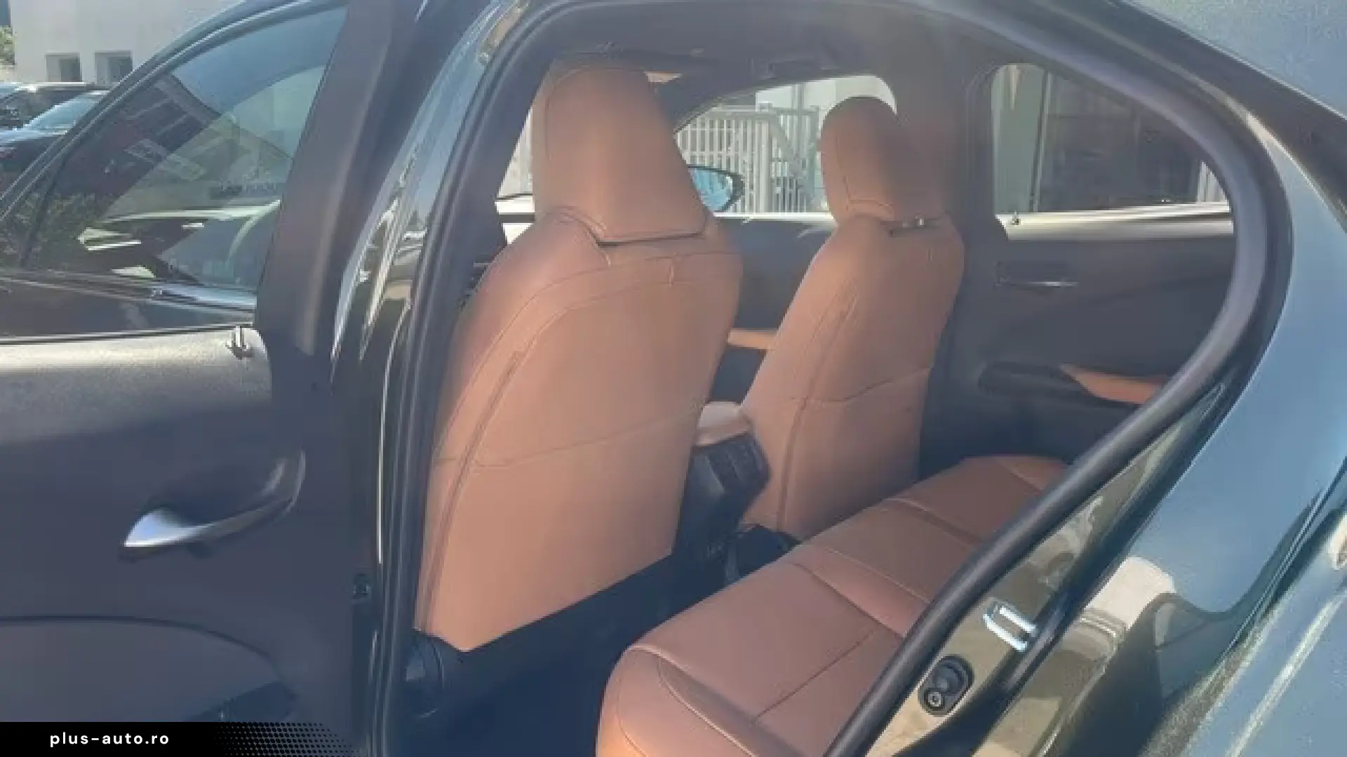 Lexus UX 300h F-Sport Design