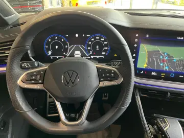 VW Touareg R-Line 3.0 TDI