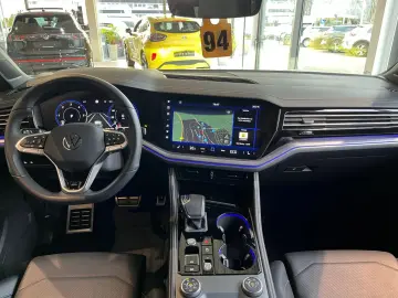 VW Touareg R-Line 3.0 TDI