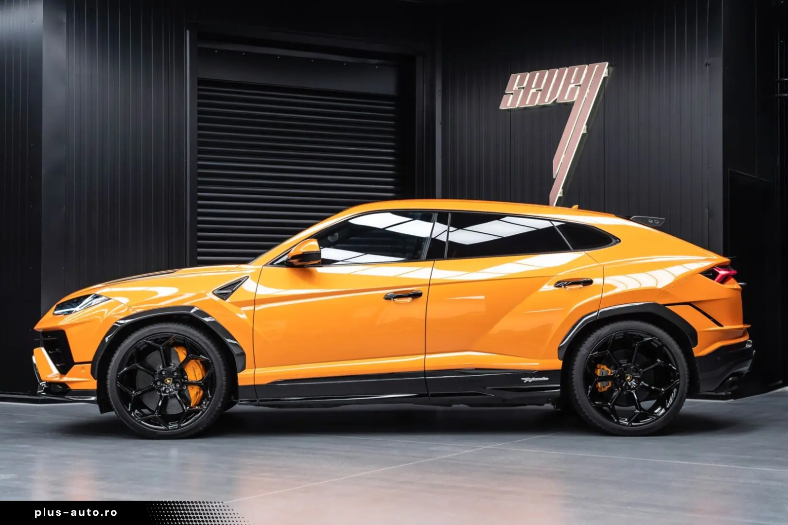 LAMBORGHINI Urus Performante   Carbon bonnet & spoiler   R23