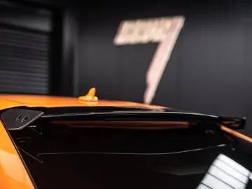 LAMBORGHINI Urus Performante   Carbon bonnet & spoiler   R23