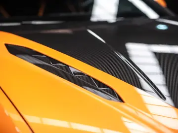 LAMBORGHINI Urus Performante   Carbon bonnet & spoiler   R23