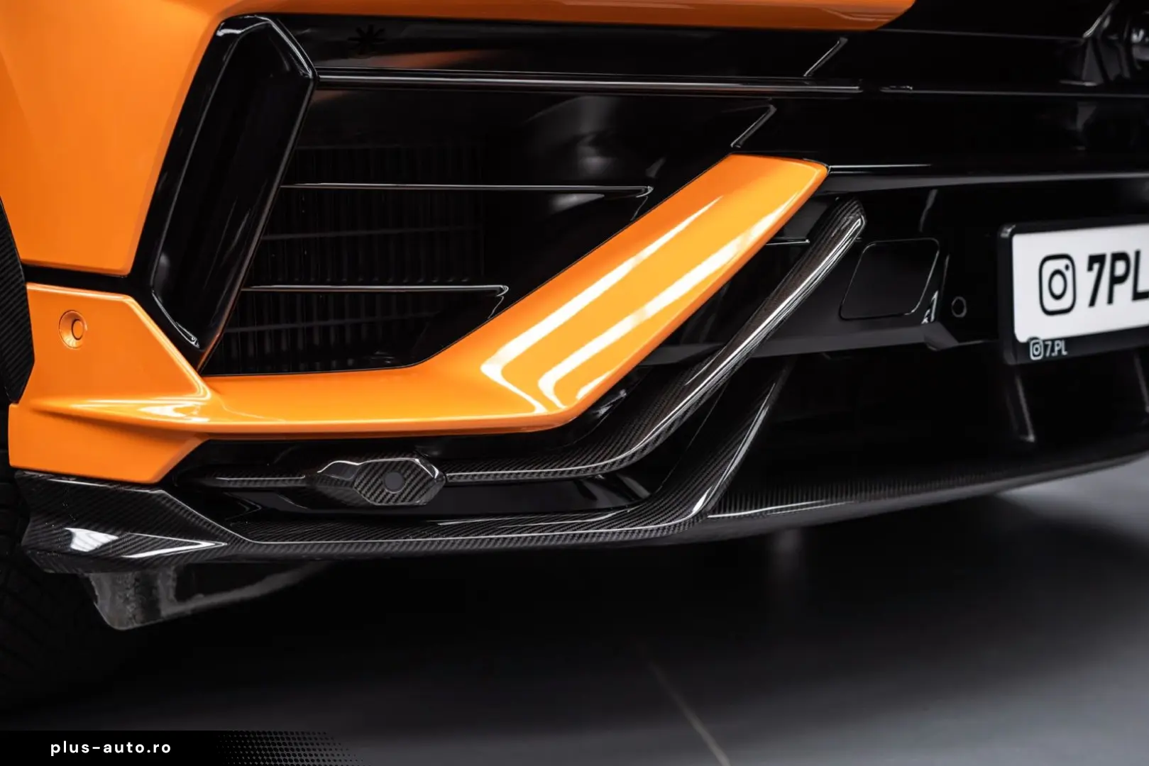 LAMBORGHINI Urus Performante   Carbon bonnet & spoiler   R23