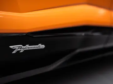 LAMBORGHINI Urus Performante   Carbon bonnet & spoiler   R23