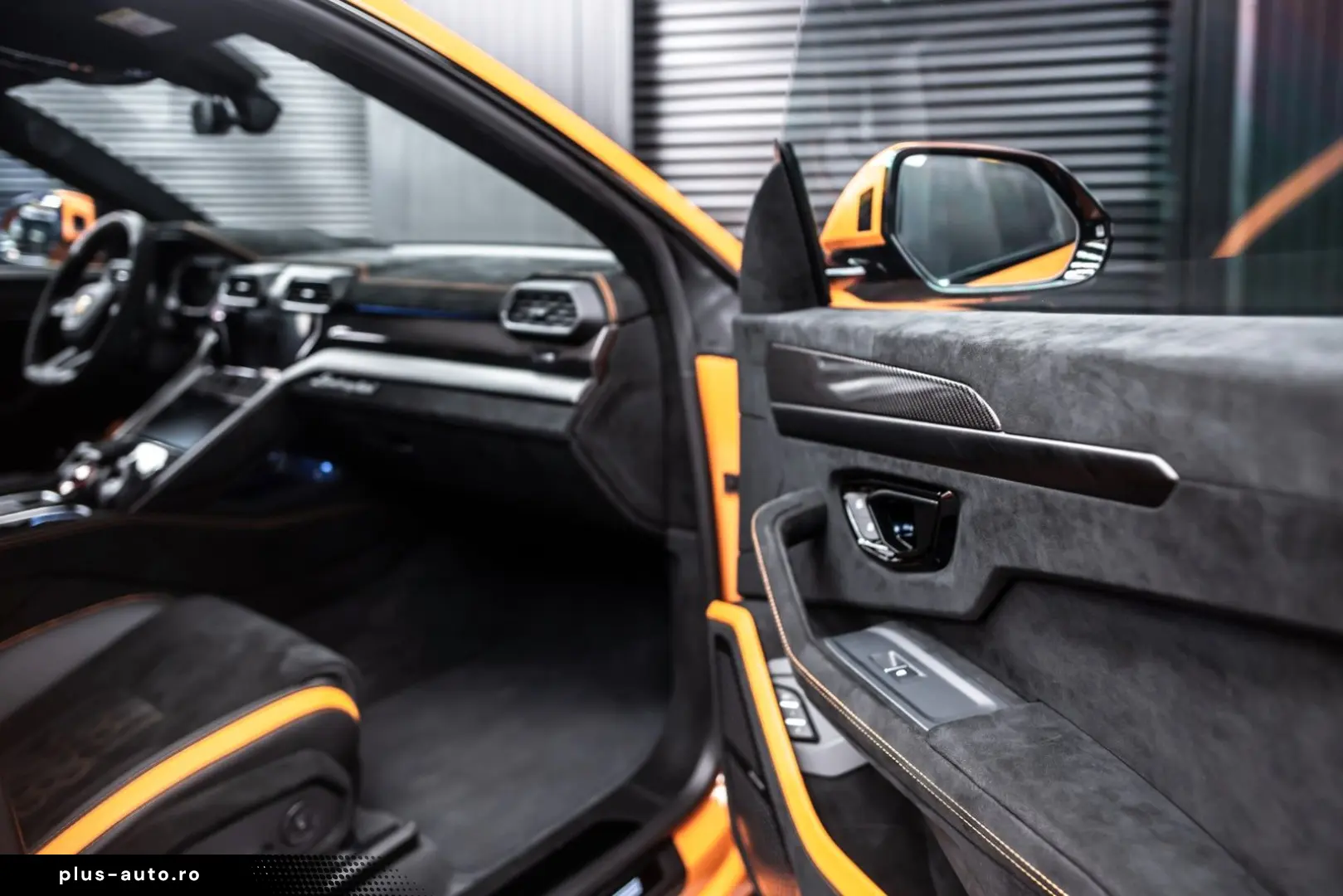 LAMBORGHINI Urus Performante   Carbon bonnet & spoiler   R23