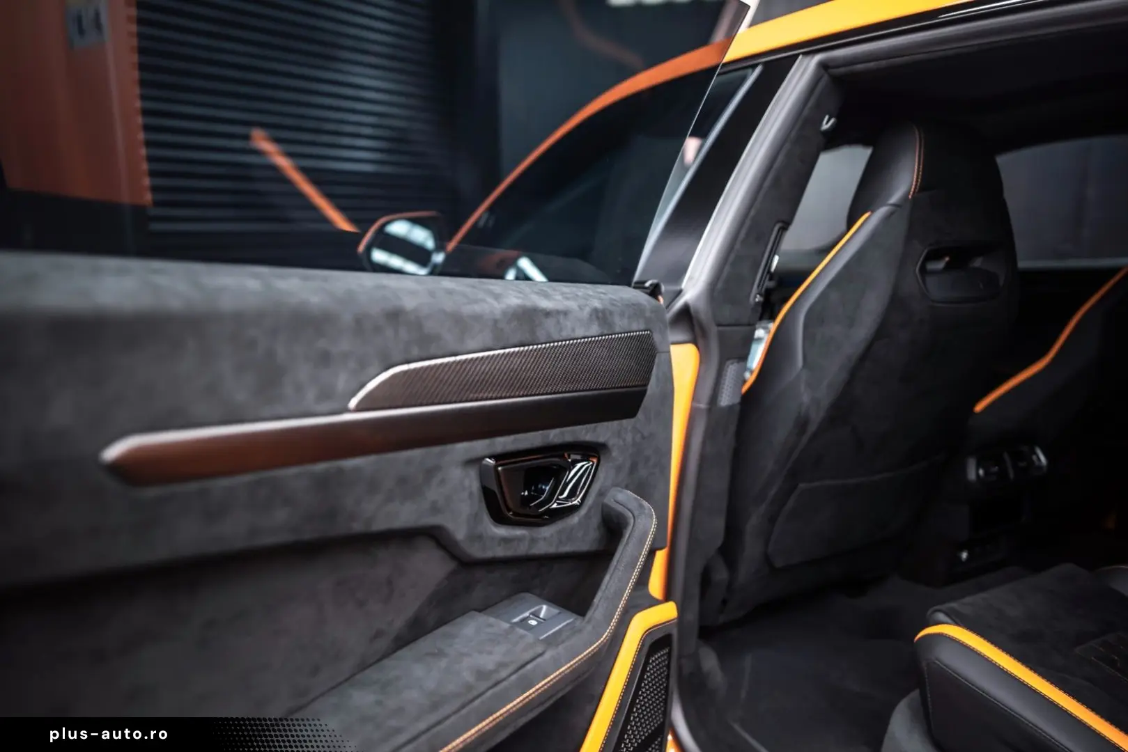 LAMBORGHINI Urus Performante   Carbon bonnet & spoiler   R23