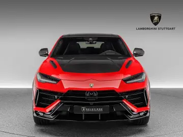 LAMBORGHINI Urus Performante