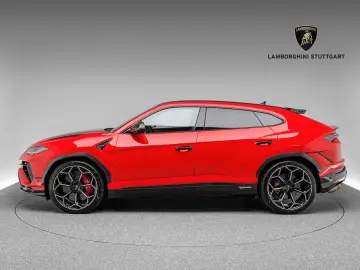LAMBORGHINI Urus Performante