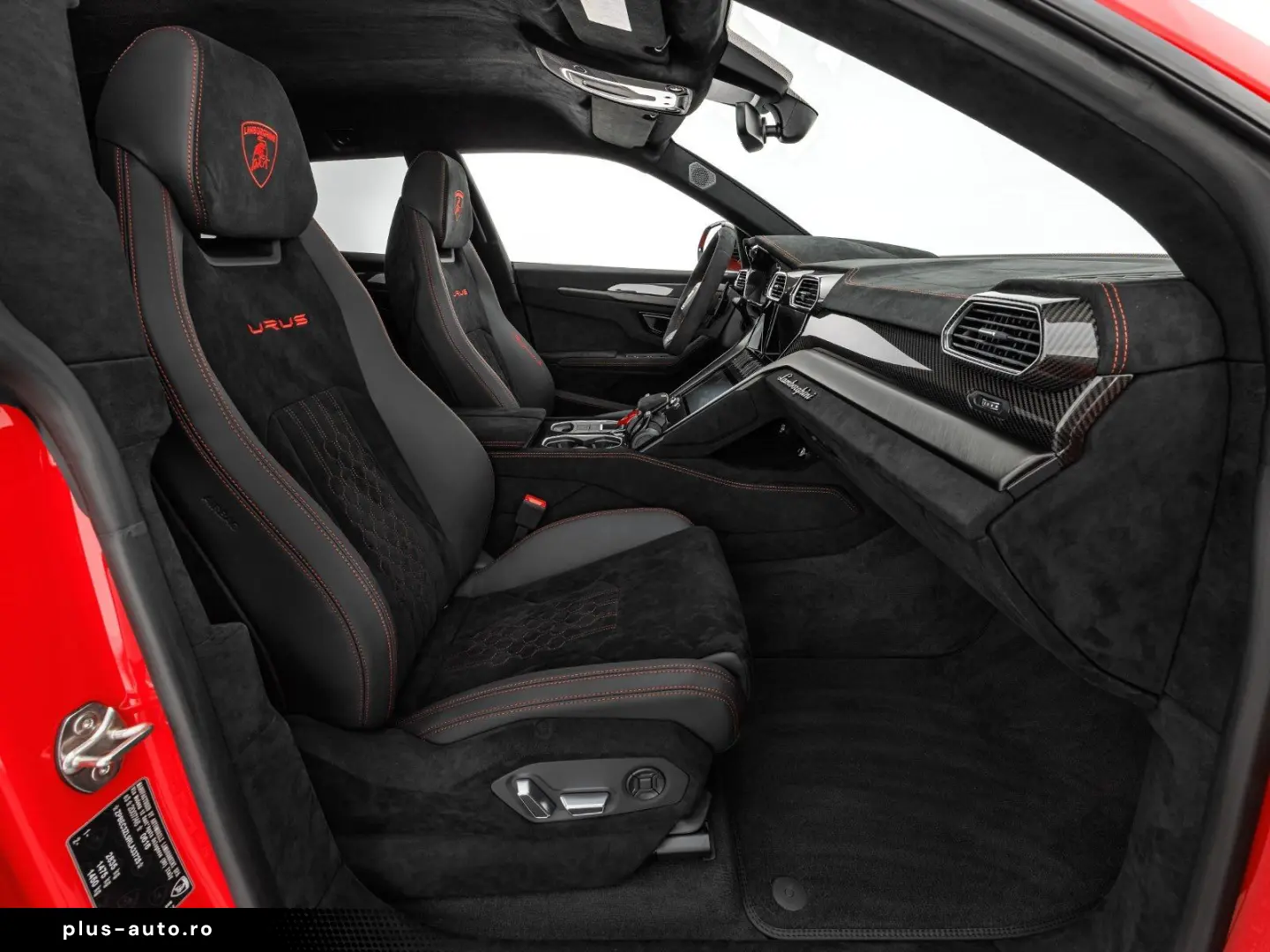 LAMBORGHINI Urus Performante