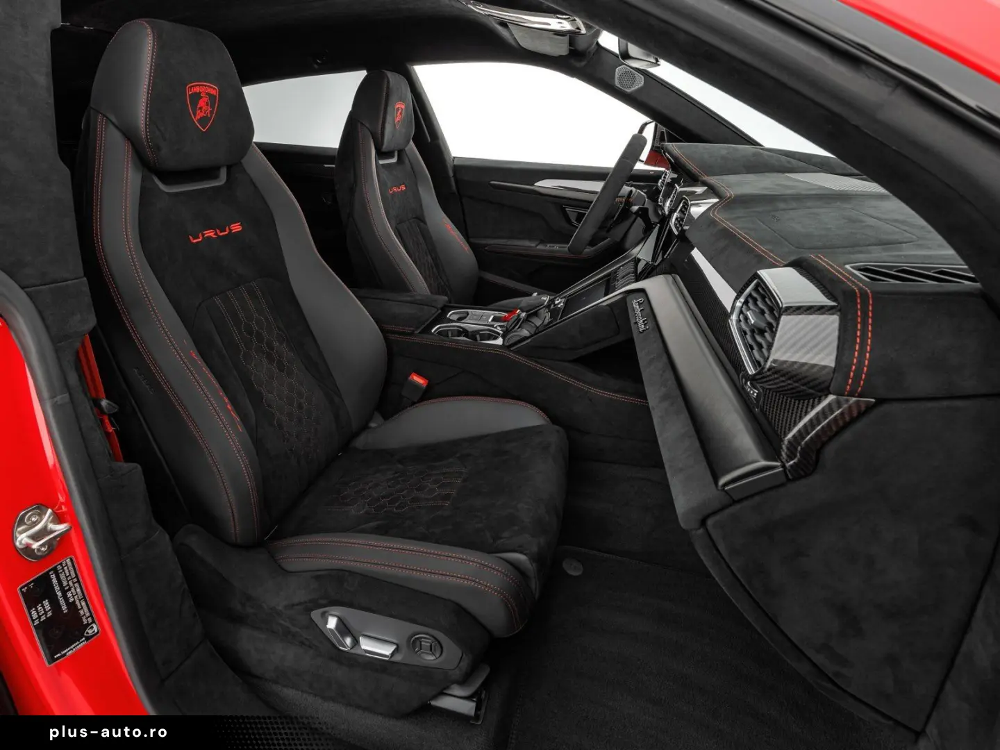 LAMBORGHINI Urus Performante
