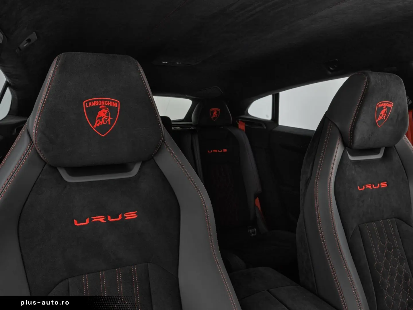 LAMBORGHINI Urus Performante